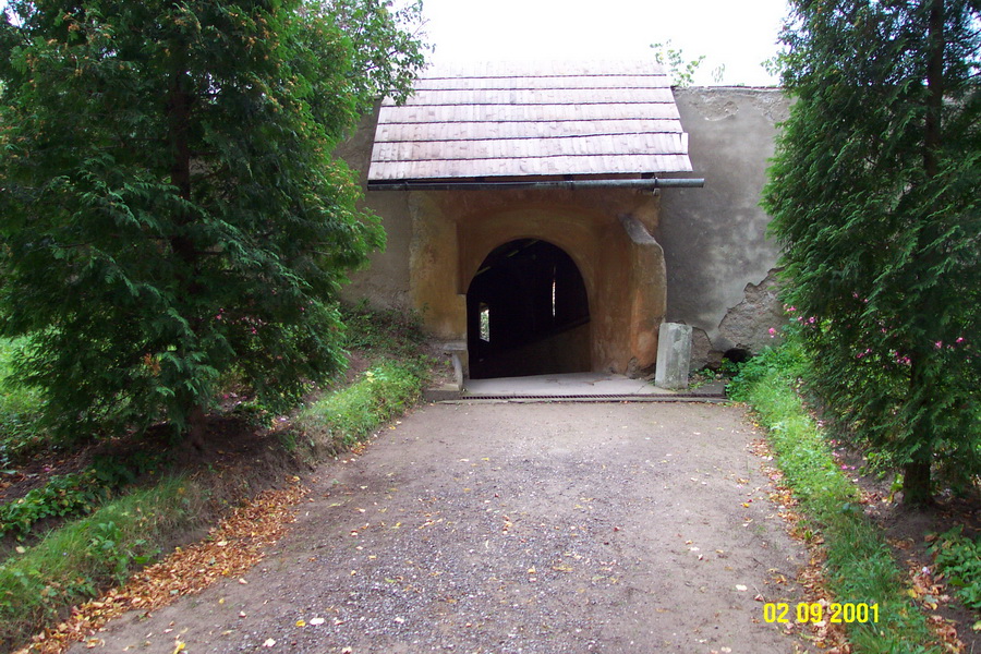 2001-09-02 15-32-09.JPG - RO Biertan